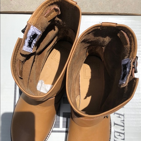 Frye Veronica Shortie engineer boot - Picture 5 of 8